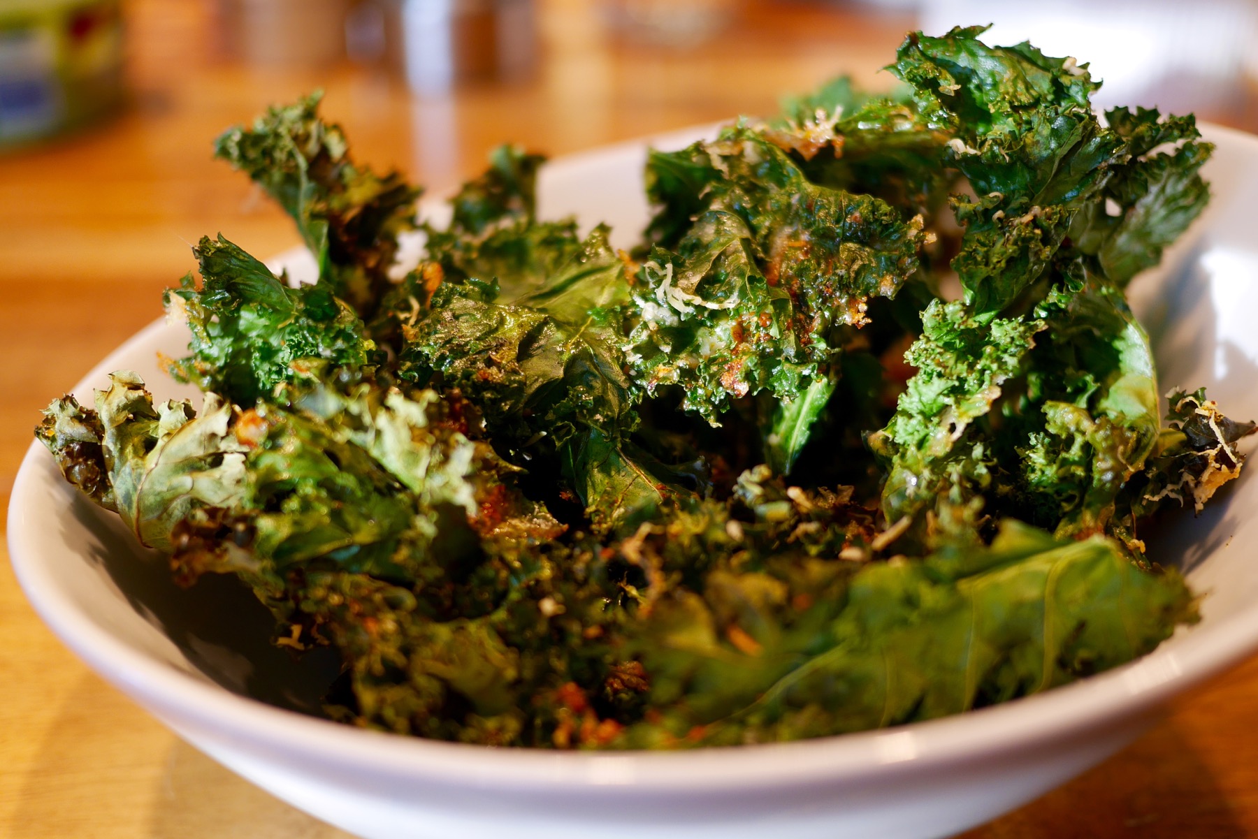 Chips de kale au parmesan: LE hit à notre table!