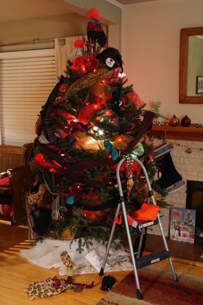 Sapin enrubanné de foulards