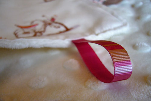 jouet_rubans_detail.jpg