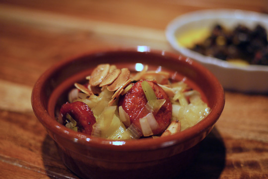 Chorizo au fondant de poireau et aux amandes