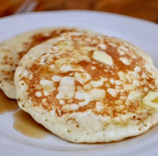 Pancakes au lait fermenté (un titre qui ne dit pas à quel point c’est boooooon!)