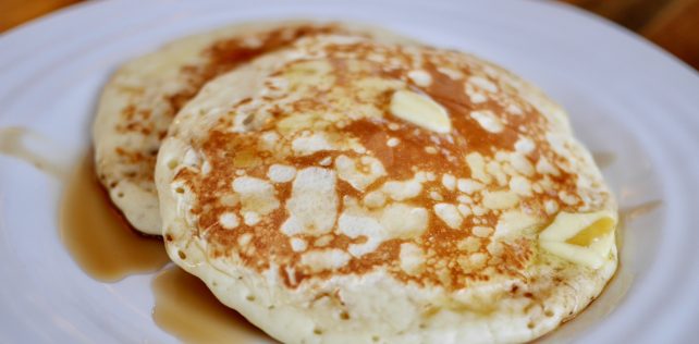 Pancakes au lait fermenté (un titre qui ne dit pas à quel point c’est boooooon!)