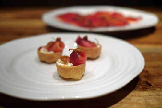 Bouchées au saumon fumé et câpres florales