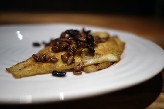 Filets de sole au cari, raisins et graines de tournesol