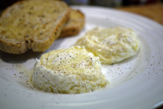 Oeufs moulés à la Suisse