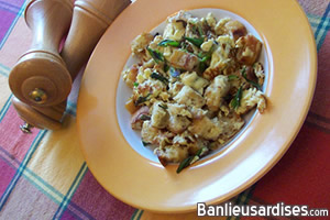 Oeufs brouillés aux croûtons du lendemain