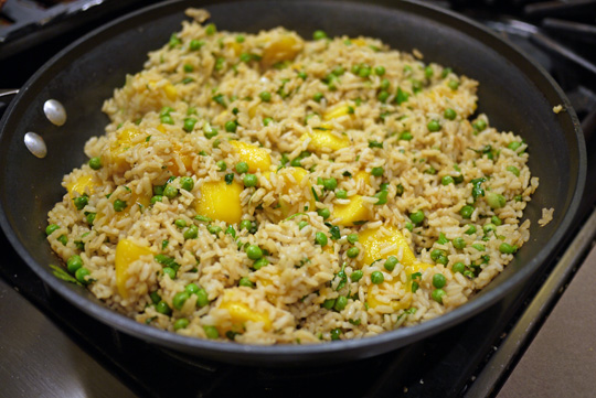 Riz à la mangue et aux petits pois